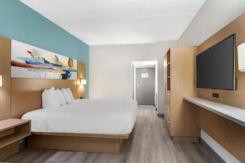 Standard Room, 1 King Bed, Non Smoking, Refrigerator & Microwave
