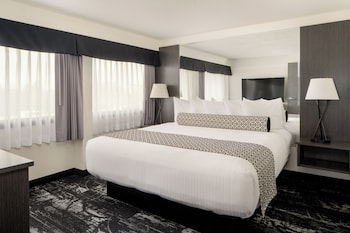 Deluxe Room, 1 King Bed, Balcony