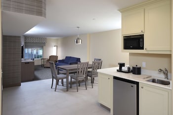 Family Suite, 2 Queen Beds, Accessible