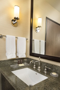 Studio Suite, 1 Queen Bed, Accessible