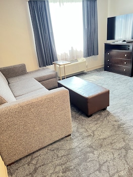 Suite, 1 King Bed with Sofa bed, Non Smoking, Kitchenette