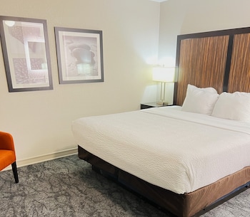 Family Suite, Multiple Beds, Non Smoking (Kitchenette)