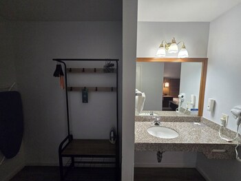 Room, 1 King Bed, Accessible, Non Smoking