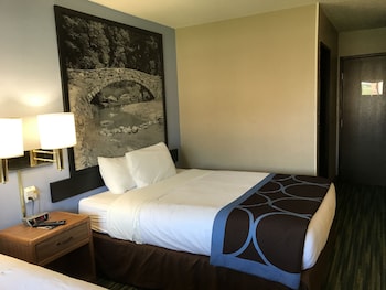 Room, 2 Queen Beds, Non Smoking