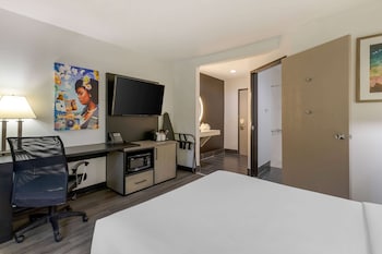 Room, 1 Queen Bed, Accessible, Non Smoking (Mobility, Hearing)
