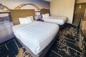 Room, 2 Queen Beds, Non Smoking