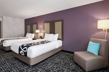 Deluxe Studio Suite, 1 King Bed, Non Smoking