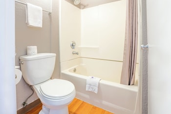 Standard Room, 1 Queen Bed, Non Smoking, Refrigerator