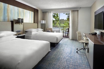 Deluxe Room, 2 Queen Beds, Lake View