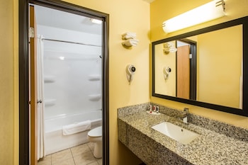 Suite, 1 King Bed, Non Smoking, Jetted Tub (with Whirlpool Tub)