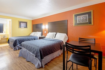 Standard Room, 2 Queen Beds, Smoking