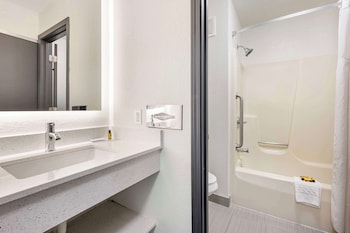 Standard Room, 2 Queen Beds, Non Smoking, Refrigerator & Microwave