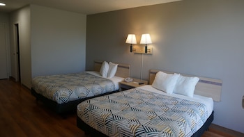 Standard Room, 2 Queen Beds, Non Smoking