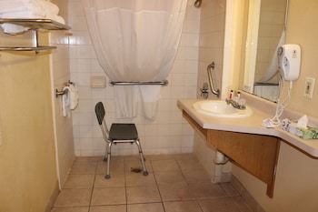 Standard Room, 1 King Bed, Accessible