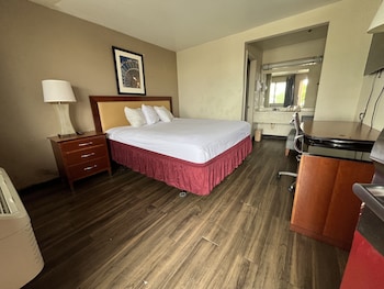 Single Room, 1 King Bed