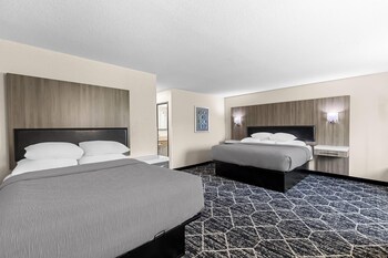 Standard Room, Multiple Beds, Non Smoking