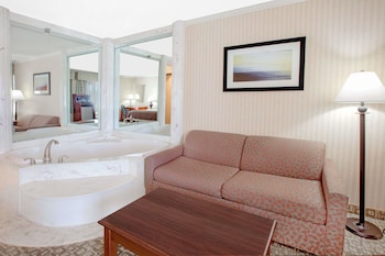 Suite, 1 King Bed, Non Smoking, Jetted Tub