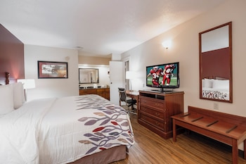 Standard Suite, 1 King Bed, Non Smoking