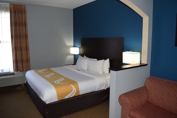Suite, 1 King Bed with Sofa bed, Non Smoking (2 Person Sofa Bed)