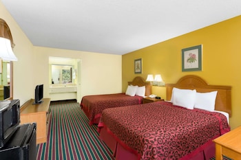Standard Room, 2 Queen Beds