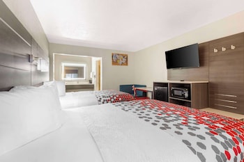 Standard Room, 2 Queen Beds, Non Smoking