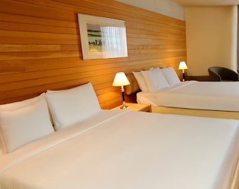 Classic Room, 2 Queen Beds