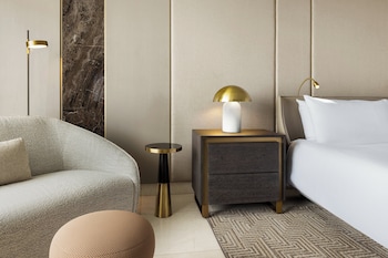 Premium Room, 1 King Bed, Club Lounge Access, Ocean View (High Floor)