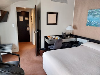 8-chambre triple