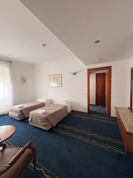 Suite, Multiple Beds, Non Smoking