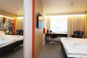 Superior Room, Non Smoking (2 Twin Beds)