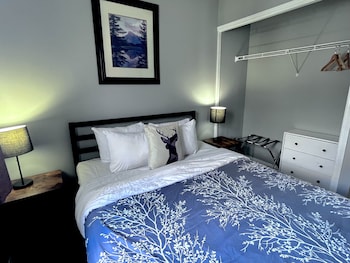 Three-Bedroom Apartment 117 - Loft, No air conditioning