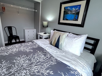 Two-Bedroom Apartment 104, No air conditioning