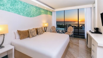 Grand Sunset View