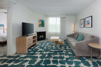 Suite, 2 Bedrooms, Non Smoking (1 King/2 Doubles)