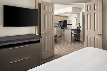 Suite (Specialty, 2 Double Beds & Sofa Bed)