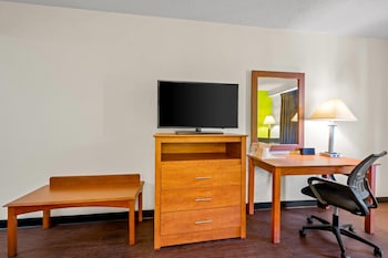 Room, 2 Queen Beds, Smoking