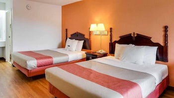Standard Room, 2 Queen Beds, Accessible, Non Smoking