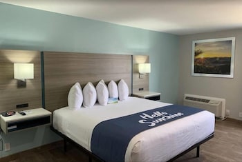 Room, 1 King Bed, Accessible, Non Smoking (Mobility)