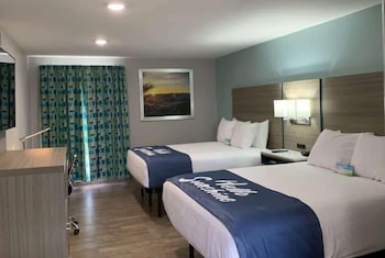 Room, 2 Queen Beds, Non Smoking
