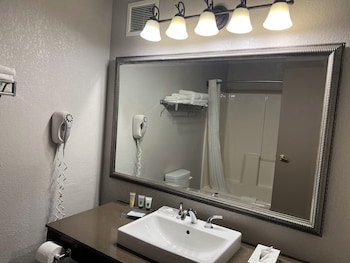 Studio, 1 King Bed, Non Smoking, Jetted Tub
