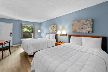 Room, 2 Queen Beds