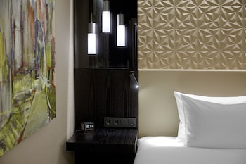 Deluxe Room, 1 King Bed
