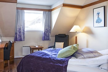 Double Room (Compact)