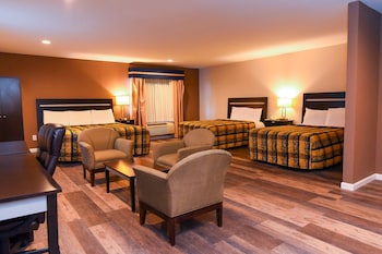 Signature Suite, 1 King Bed, 2 Double Beds, Non Smoking
