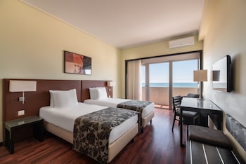 Deluxe Double Room (Frontal Sea View)