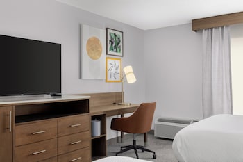 Standard Room, 2 Queen Beds (Lower Level)
