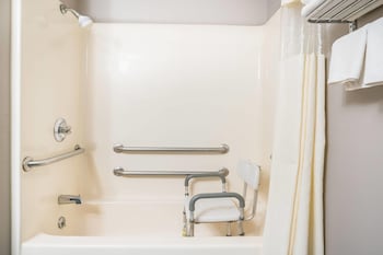 Room, 2 Queen Beds, Accessible, Non Smoking (Mobility)