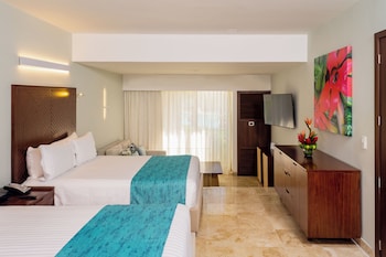 Family Studio Suite, Ocean View