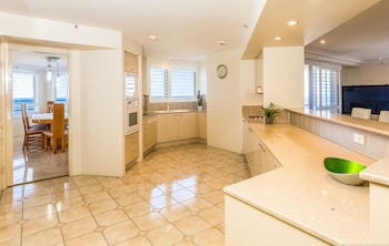 3 Bedroom Sub Penthouse Apartment