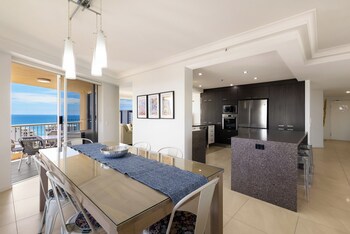 3 Bedroom Ocean View Premier Apartment